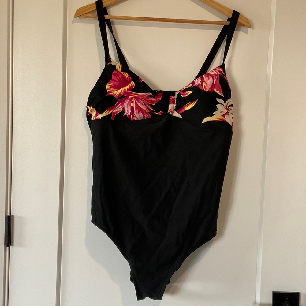 Fantasized Bathing Suit Womens Size 16 One Piece Black Floral Adjustable